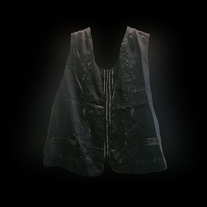 Vintage silk embroidered vest size s/m #vintagevest #silkvest